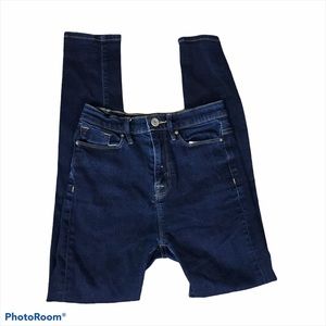 BDG Super High Rise Twig Dark Wash Jeans 25